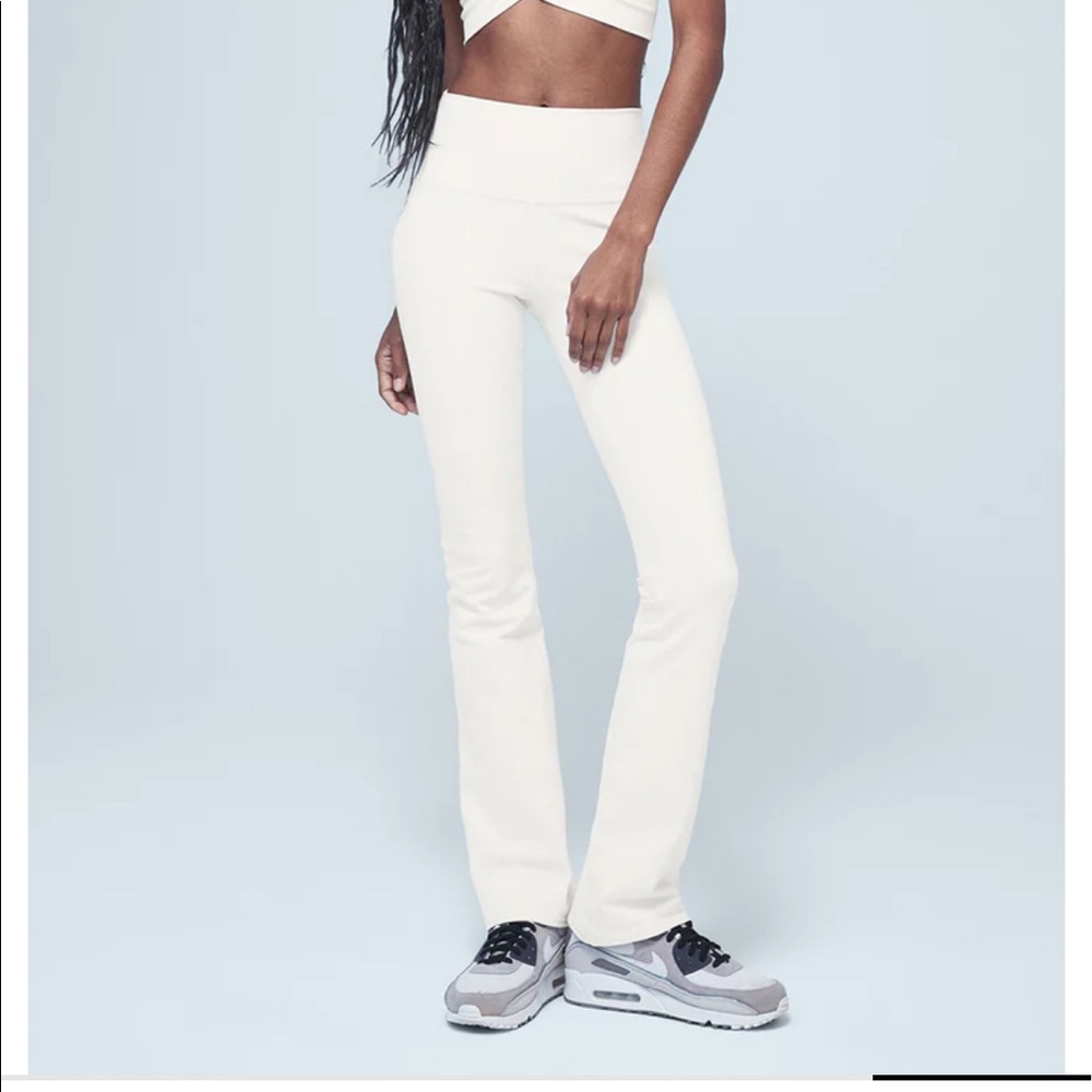 Brand New Alo Yoga Airbrush High-Waist Bootcut Legging